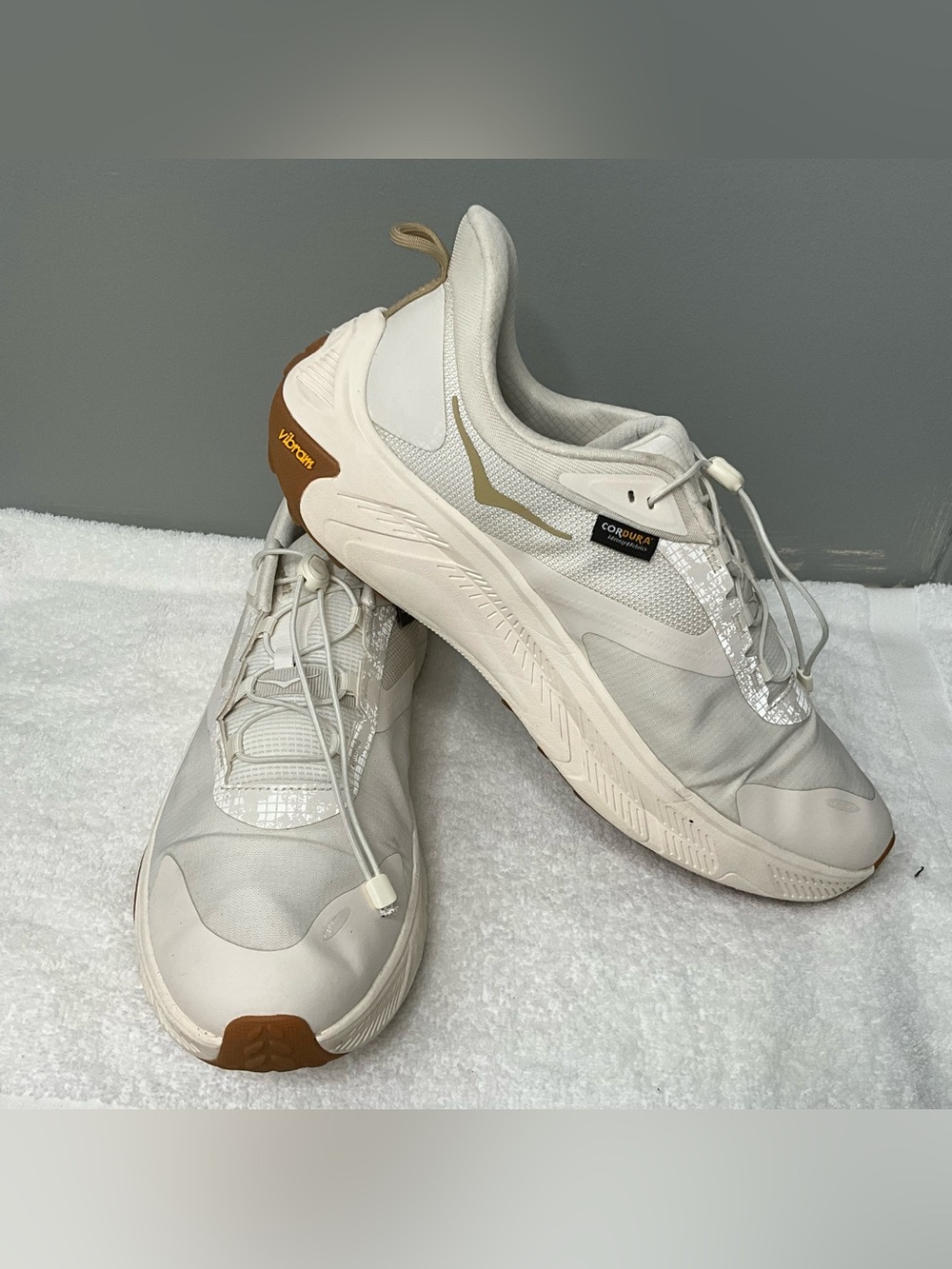 Hoka transport 2 Sneakers in Color cream and White with Tan Accents size 13